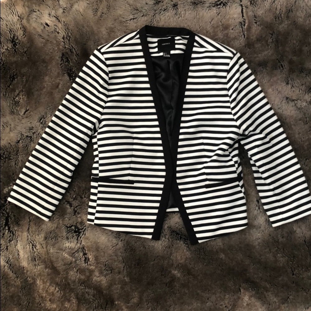 Women’s Forever 21 Blazer